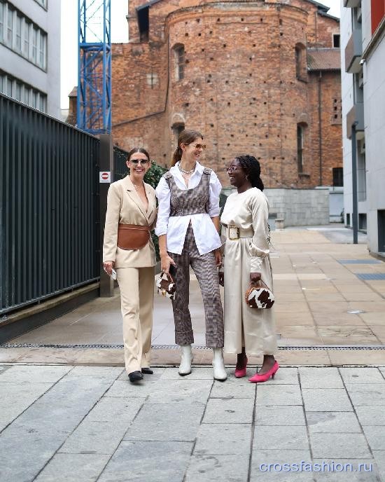 Street style milan september 2020 65