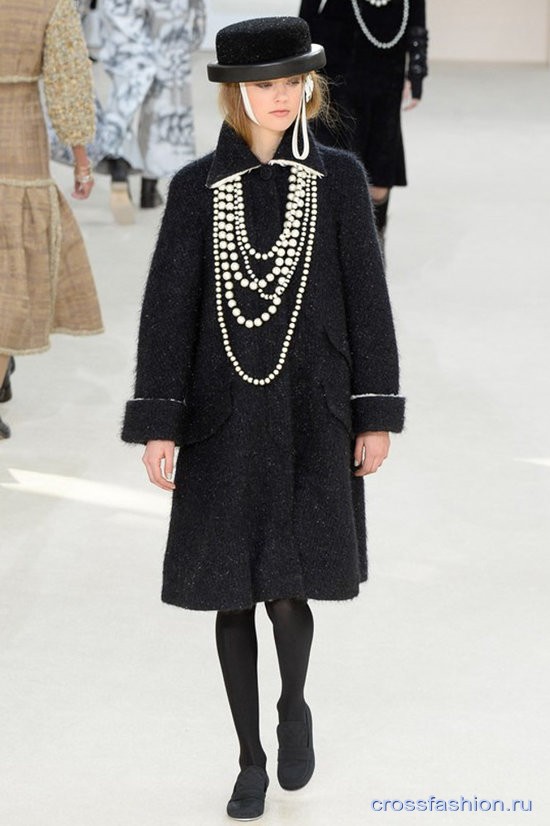 Chanel fw 2016 2017 50