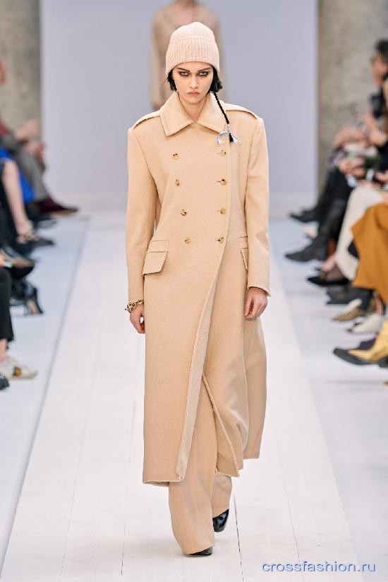 Max Mara fall 2020 39