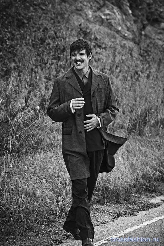 Фотосессия с Педро Паскалем для L’Uomo Vogue