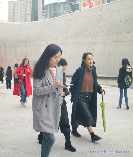 Street style Seoul Fashion week, march 2019. Стрит стайл Недели моды в Сеуле, день первый