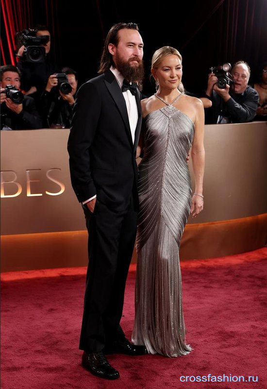 Kate Hudson Armani Prive