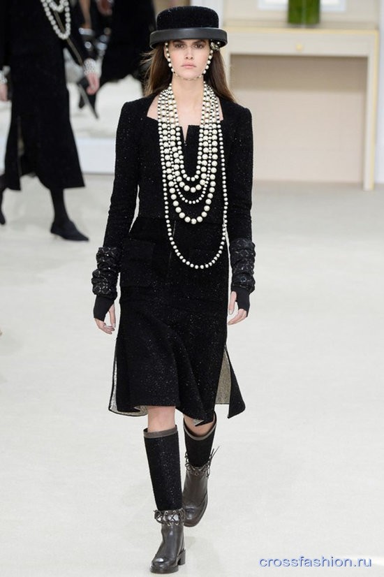 Chanel fw 2016 2017 53