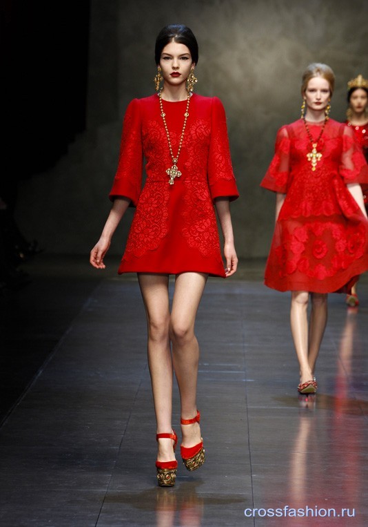 dolce-and-gabbana-fw-2014-women-fashion-show-runway-56