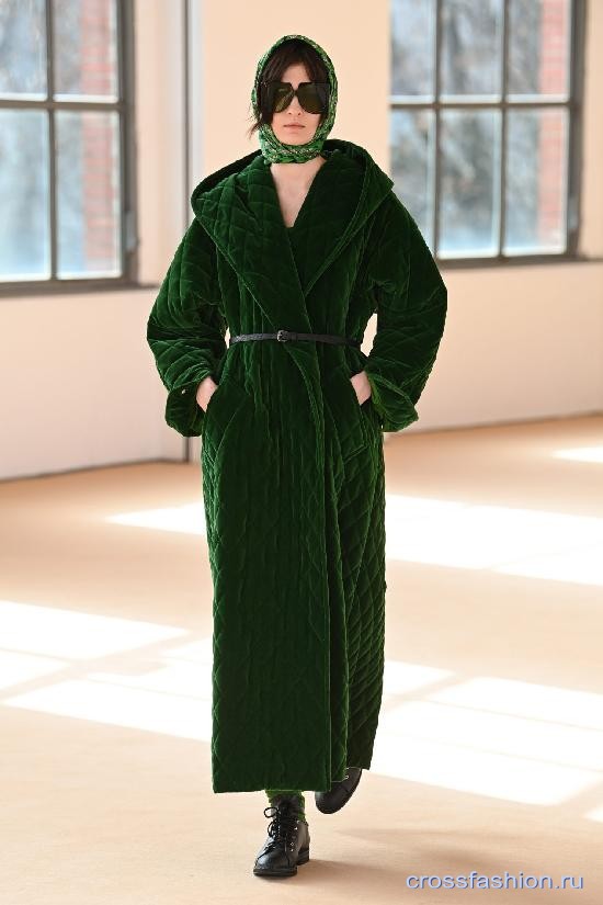 Max Mara fall 2021 25