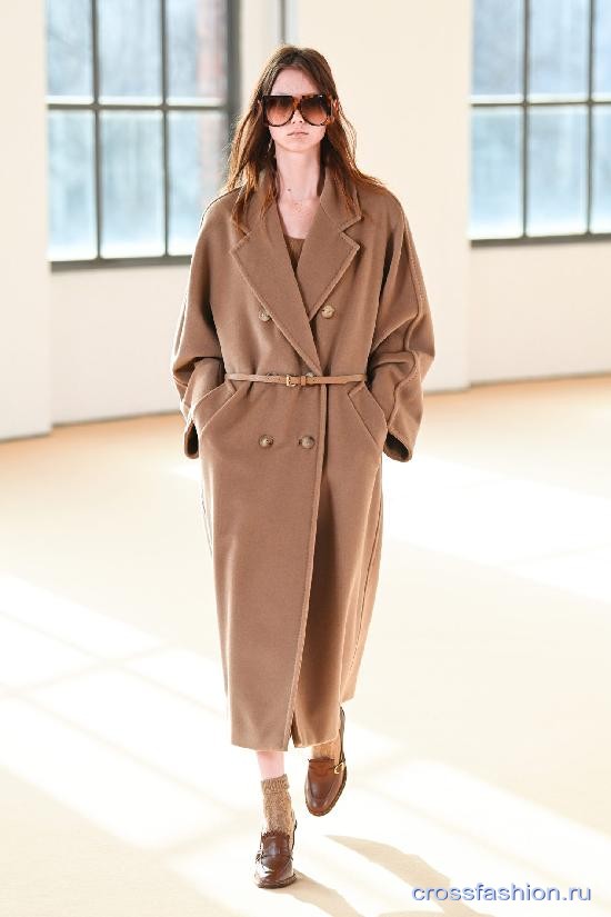 Max Mara fall 2021 6