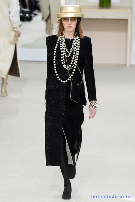 Chanel fw 2016 2017 54