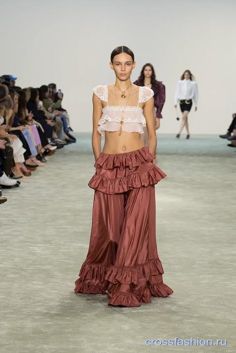 Chloe fall 2025 44