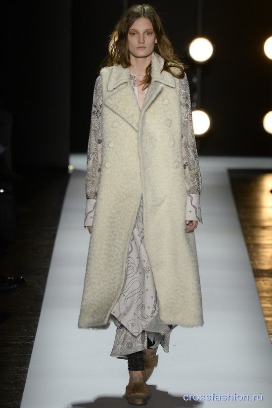 BCBG Max Azria fw 28