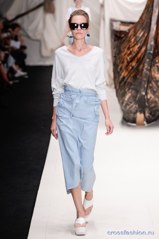 cf Alena Akhmadullina ss 2016 5