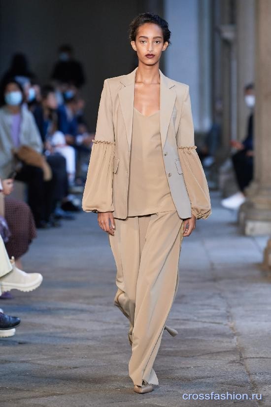 Max Mara коллекция весна-лето 2021