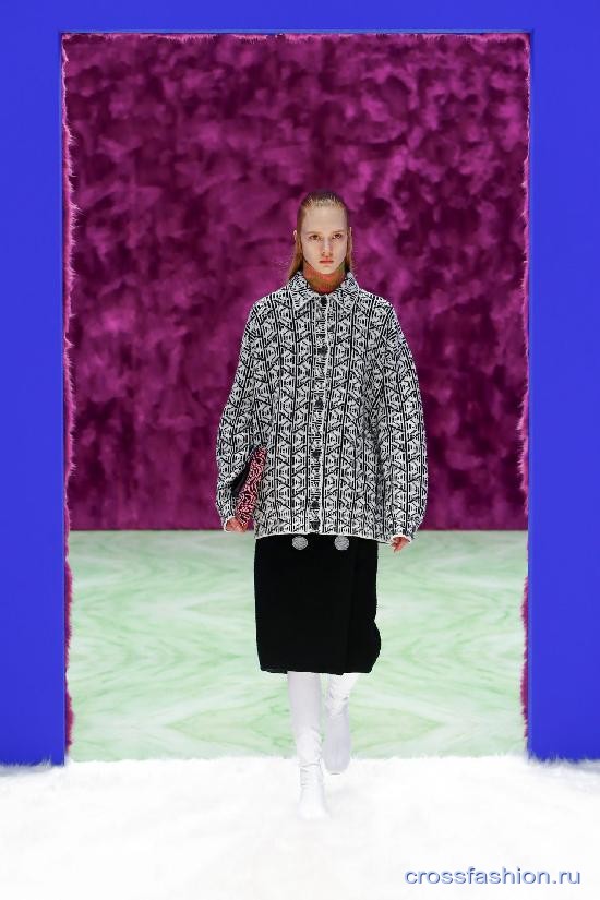 Prada fall 2021 2022 19