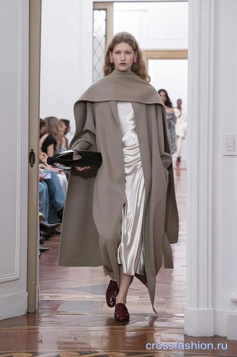 palto alberta ferretti fall 2025