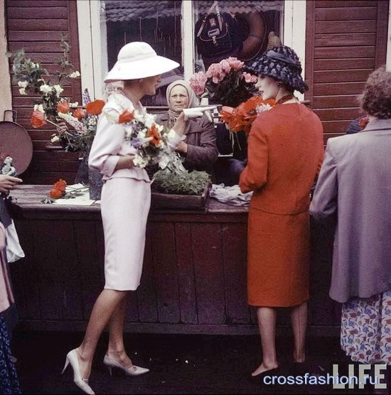 Фотосессия моделей Кристиан Диор на улицах Москвы июнь 1959 год