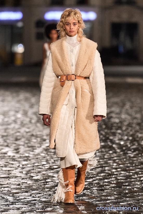 Chloe fall 2021 2022 13