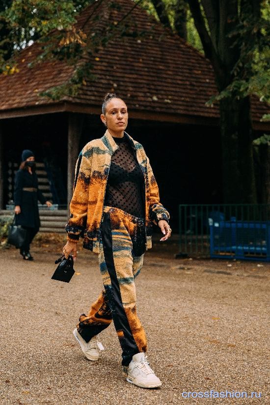 Paris street style ss 2021 62